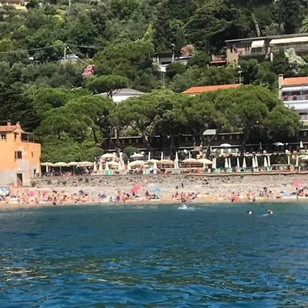 Semesterbostad Family House In The Gulf Of Poets