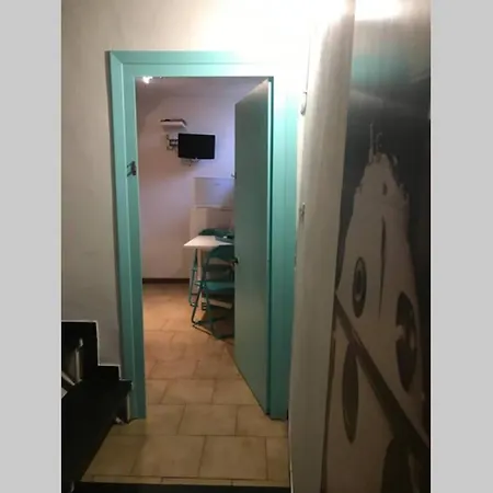 Family House In The Gulf Of Poets