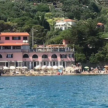 Hébergement de vacances Family House In The Gulf Of Poets