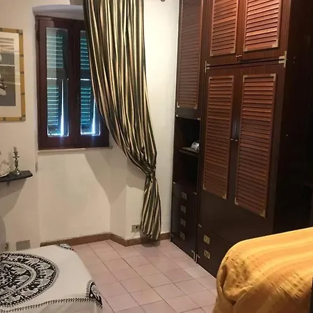 Family House In The Gulf Of Poets *